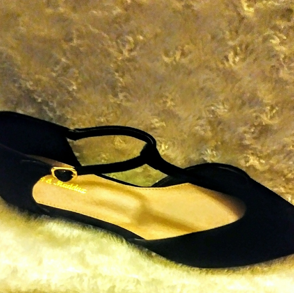 Black velvet flat